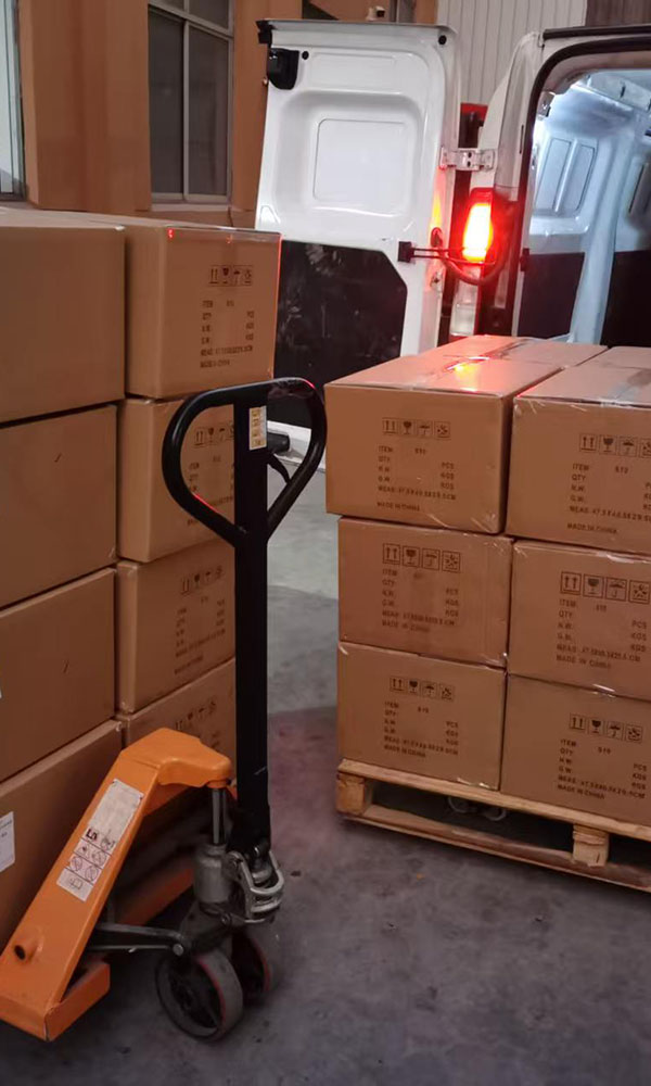 warehouse storage of microwave toaster grill trays