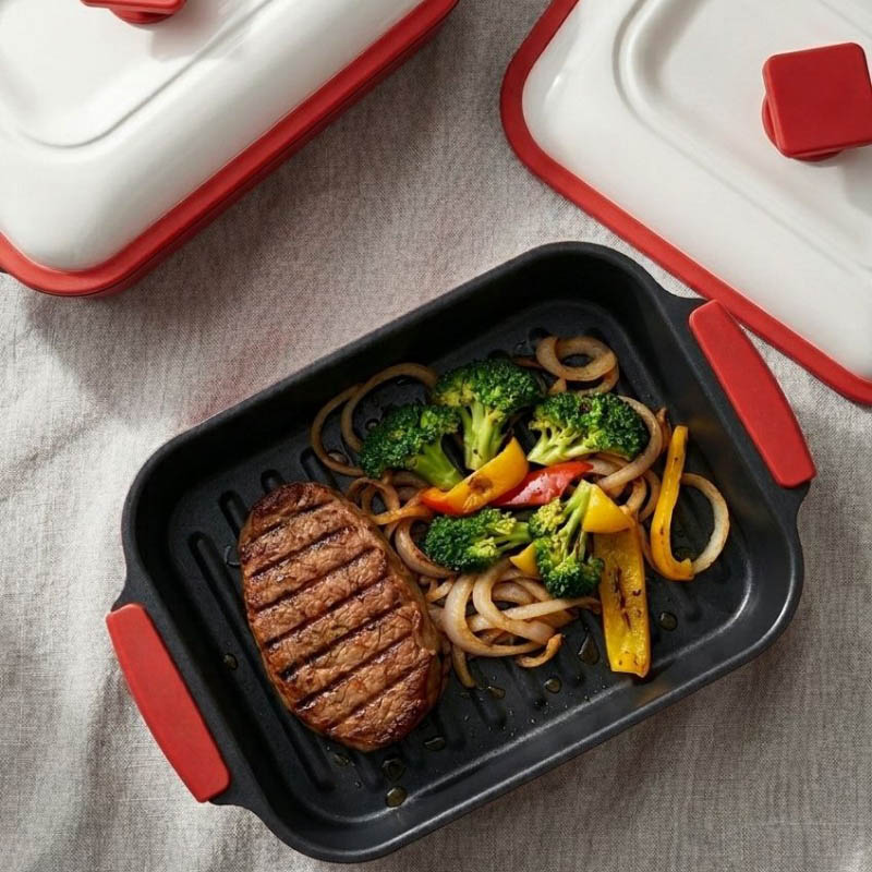 Pot multi-gril allant au micro-ondes pour la cuisson des steaks